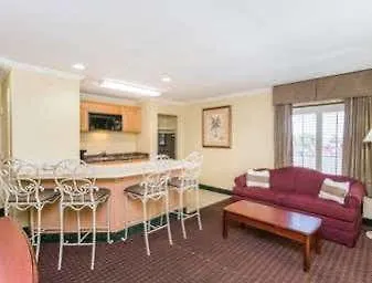 Days Inn By Wyndham Destin 2*,  United States
